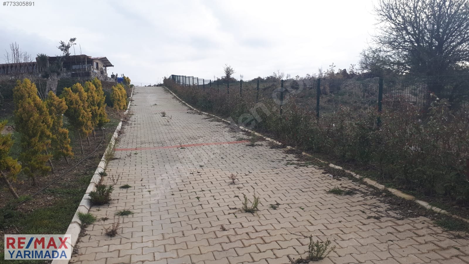 REMAX YARIMADA�DAN GÜZELBAHÇE KÜÇÜKKAYADA EV/ RESTAURANT/ ARSA