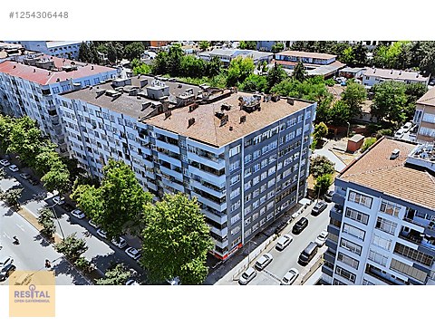 100. YIL BULVARINA CEPHE YENİLENMİŞ 3+1 SATILIK DAİRE