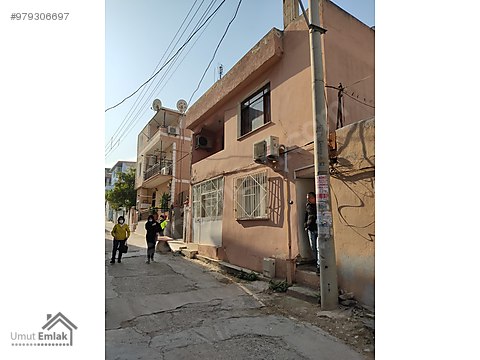 KODM(409)İZMİR BORNOVA MERİÇ MAHALLESİN DE SATILIK MÜSTAKİL EV