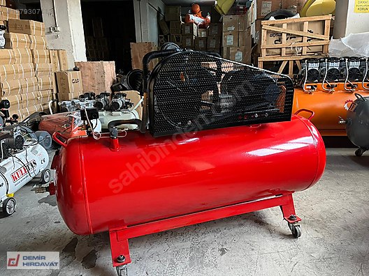 Machinery / Industrial / Compressor / Piston Compressors