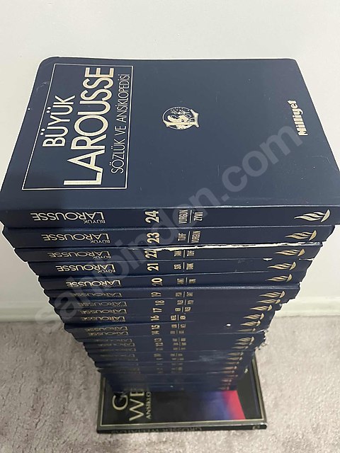 NOSTALJİK BÜYÜK LAROUSSE