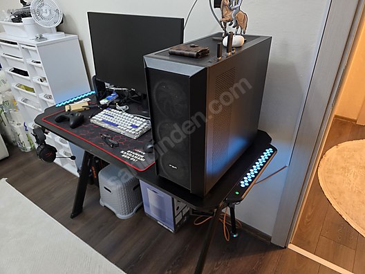 Used & Brand New Items / Gaming & Gamers Exclusive / Gaming Equipment / Gaming Desk