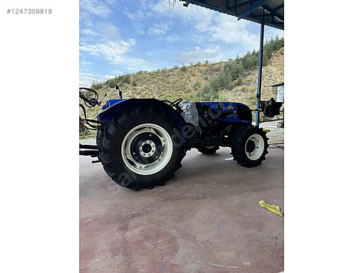 Machinery / Agricultural Machines / Tractors / New Holland / T3.60B