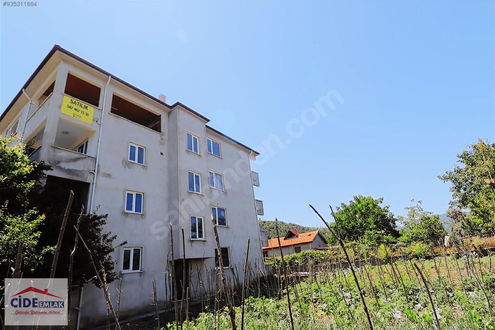 Cide Emlaktan 4 katlı apartman&hellip; Satılık Müstakil Ev İlanları