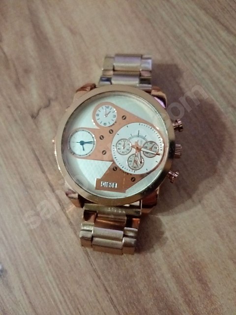 Diesel bayan kol saati