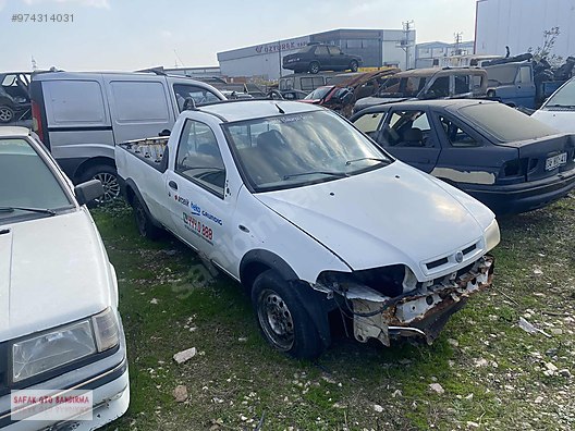 hasarli fiat strada turkiye nin ilan sitesi sahibinden com da 974314031