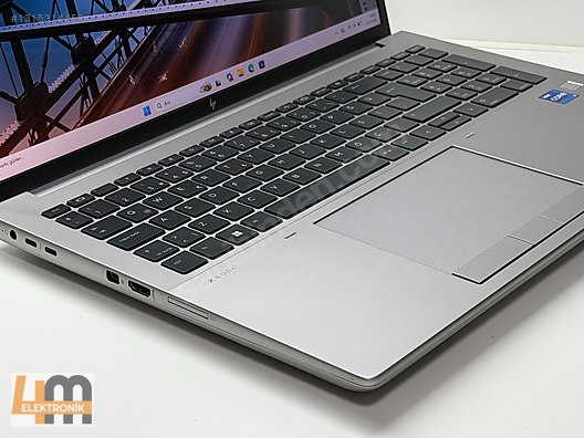 HP / HP ZBOOK FURY 16 G9 i7 12800HX 32GB RAM 512GB SSD RTX A2000