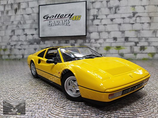 FERRARI 328 GTS 1985 JAUNE AVEC HARD TOP AMOVIBLE