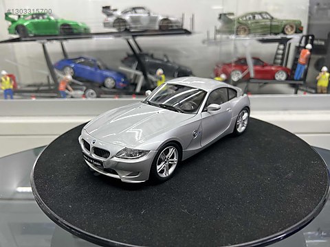 Kyosho Diecast Model 1:18 BMW Araba - 1303315700