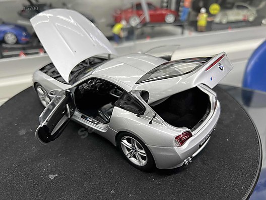 Kyosho Diecast Model 1:18 BMW Araba - 1303315700