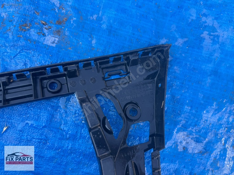 Mercedes C Tampon Braketi (Arka)