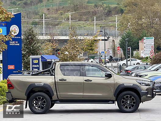 Vasıta / Arazi, SUV & Pickup / Toyota / Hilux / Invincible 2.4 4x4