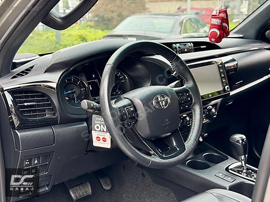 Vasıta / Arazi, SUV & Pickup / Toyota / Hilux / Invincible 2.4 4x4