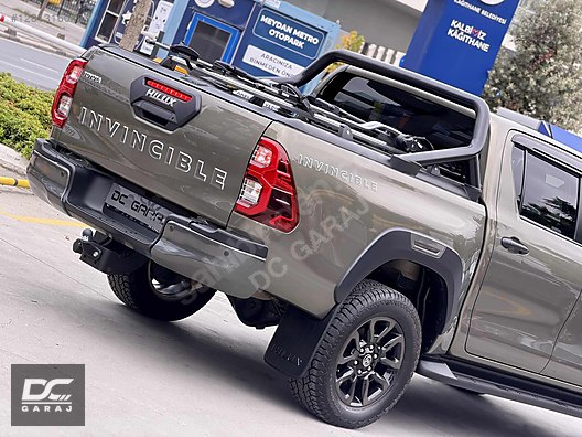 Vasıta / Arazi, SUV & Pickup / Toyota / Hilux / Invincible 2.4 4x4