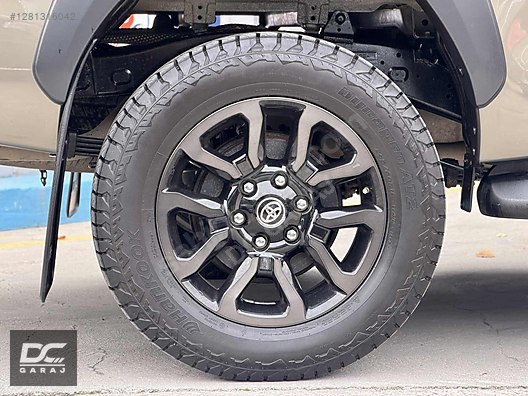 Vasıta / Arazi, SUV & Pickup / Toyota / Hilux / Invincible 2.4 4x4