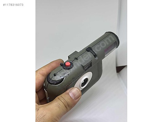 Used & Brand New Items / Cameras & Photographic Equipment / Analogue Film Cameras / 35 mm Film Cameras / Lomo