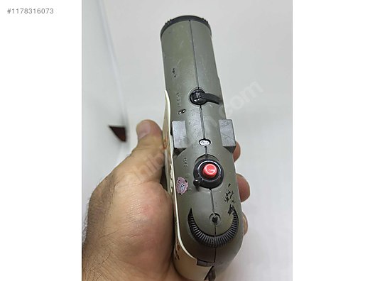 Used & Brand New Items / Cameras & Photographic Equipment / Analogue Film Cameras / 35 mm Film Cameras / Lomo