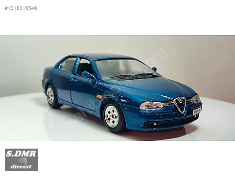 未整備　alfa romeo 24インチ Burago Diecast Model 1:24 Alfa Romeo Araba - 1318316546