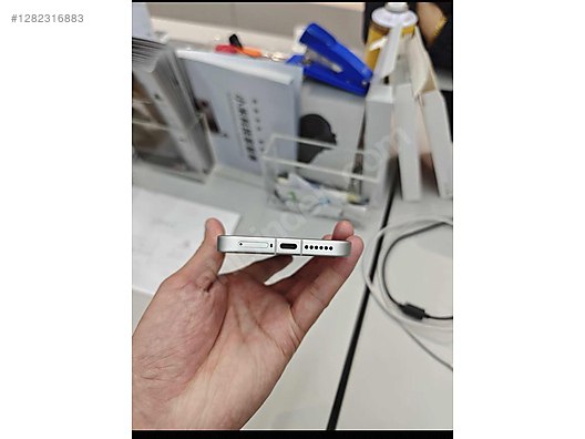 Used & Brand New Items / Cell Phones & Accessories / Cell Phones / Xiaomi / 17 Pro