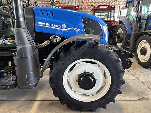 Machinery / Agricultural Machines / Tractors / New Holland / TD5.110