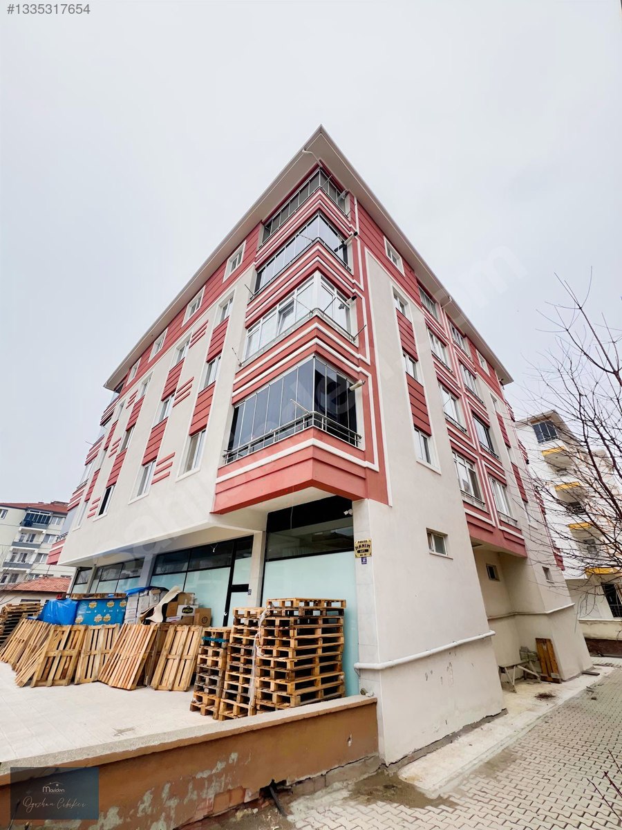 DOĞA KOLEJİ CİVARI SÖĞÜTEVLERDE 2+1 BAKIMLI SATILIK DAİRE