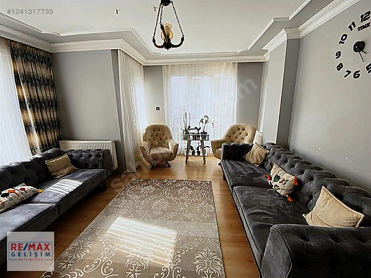 BEYLİKDÜZÜ, GÜRPINAR MERKEZDE BALKONLU FERAH 2+1 DAİRE