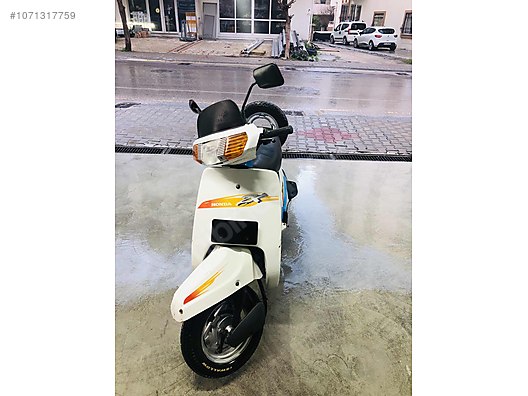 kinetic honda scooty