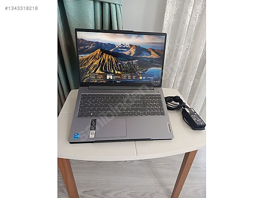 Lenovo / Lenovo 12.nesil i3 8 GB DDR5 Ram Full HD 256 SSD ışıklı
