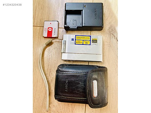 Sony Cybershot DSC T100 Compacts Digital Cameras are on