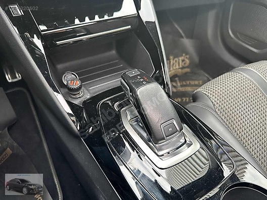 Vasıta / Arazi, SUV & Pickup / Peugeot / 2008 / 1.5 BlueHDI  / GT Line 