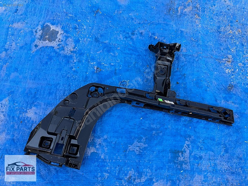 BMW X1 Tampon Tutacağı
