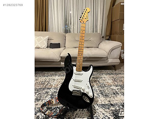 Squier Elektro Gitar
