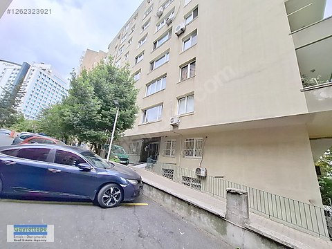GAYRETTEPE AS SİTESİNDE 1+1-80 M2-OTOPARKLI