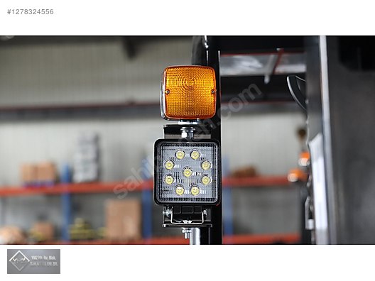 Machinery / Industrial / Carrying & Stacking Equipment / Forklifts / For Sale / Halterlift