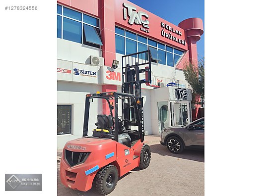 Machinery / Industrial / Carrying & Stacking Equipment / Forklifts / For Sale / Halterlift