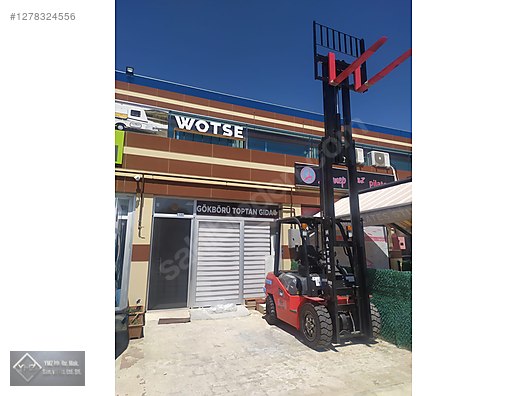 Machinery / Industrial / Carrying & Stacking Equipment / Forklifts / For Sale / Halterlift