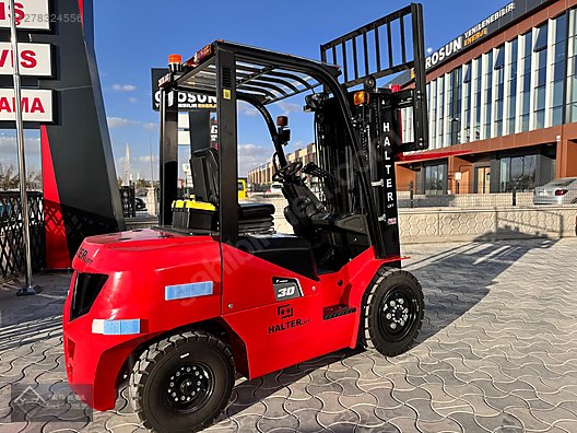 Machinery / Industrial / Carrying & Stacking Equipment / Forklifts / For Sale / Halterlift