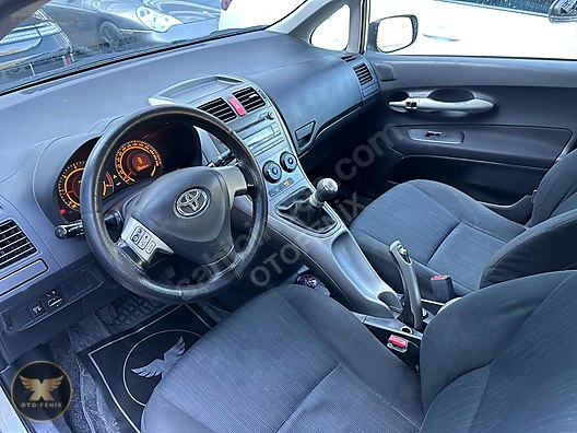 OTOFENİX 2009 TOYOTA AURIS 1.4 D-4D BLUE MANUEL 303.000 KM