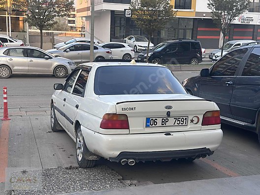 Vasıta / Otomobil / Ford / Escort / 1.6 / CL