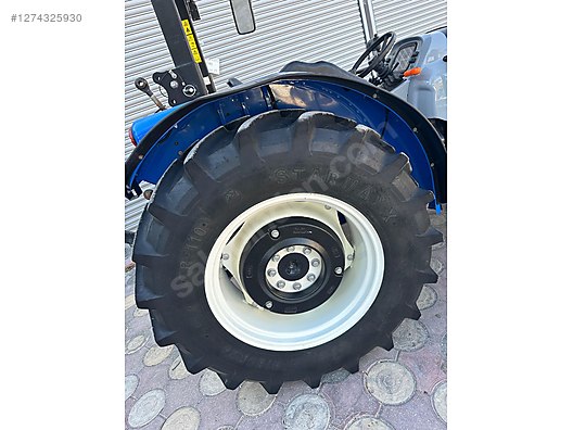 Machinery / Agricultural Machines / Tractors / New Holland / T3.70S