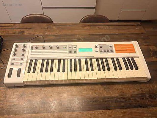 M-AUDIO Venom Synthesizer - MIDI Klavye ve Diğer Tuşlu Çalgılar
