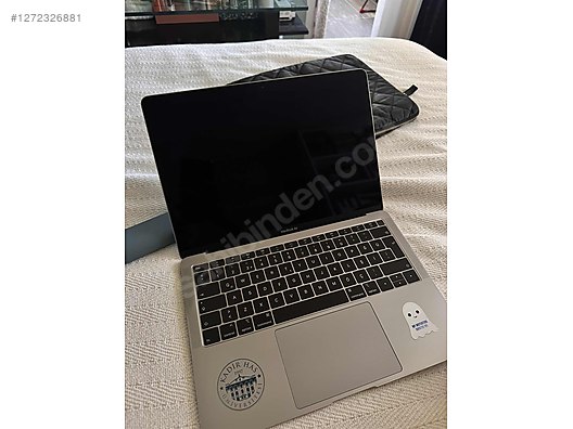 Apple Macbook / Macbook Air İntel i5 2020 256gb 8gb ram on