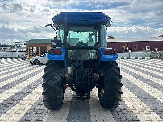 Machinery / Agricultural Machines / Tractors / New Holland / TD65D