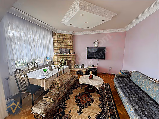 Tarabya'da Kiralık 3. Kat 2+1 Daire | Geniş Teras #1281327971