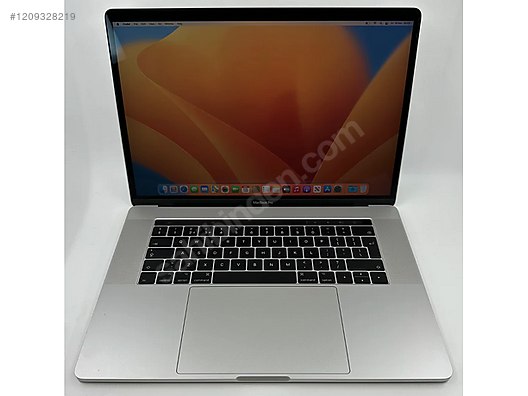 MacBook Pro 2018 15インチ32GB／512GB Apple Macbook / MacBook Pro 2018 15.1 i7 2.6 GHz 32GB RAM 512GB