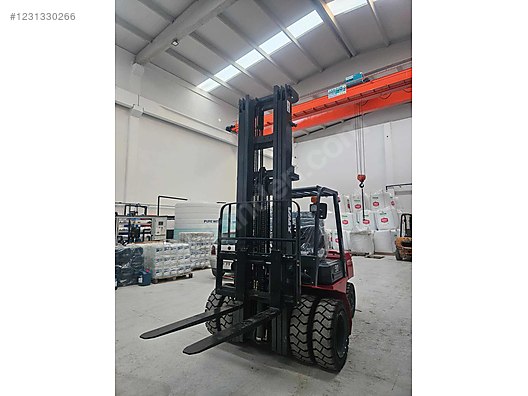 Machinery / Industrial / Carrying & Stacking Equipment / Forklifts / For Sale / Vmax