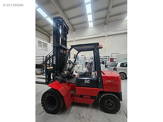 Machinery / Industrial / Carrying & Stacking Equipment / Forklifts / For Sale / Vmax
