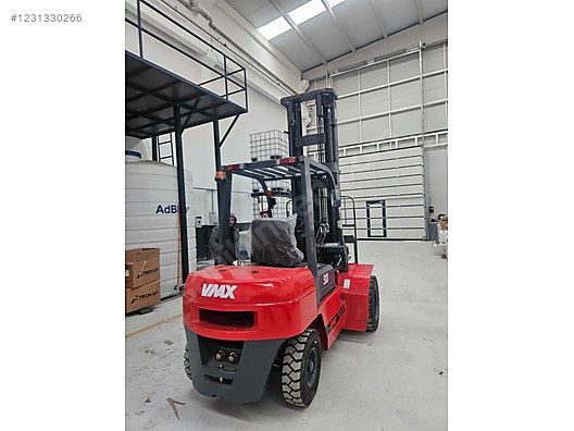 Machinery / Industrial / Carrying & Stacking Equipment / Forklifts / For Sale / Vmax