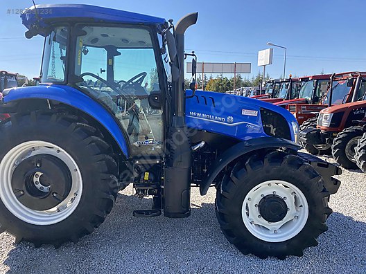 Machinery / Agricultural Machines / Tractors / New Holland / TD5.100