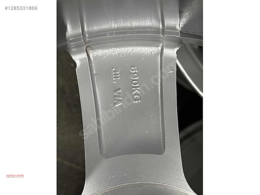 Vehicle Parts / Automotive Equipment / Rims & Tires / Rims